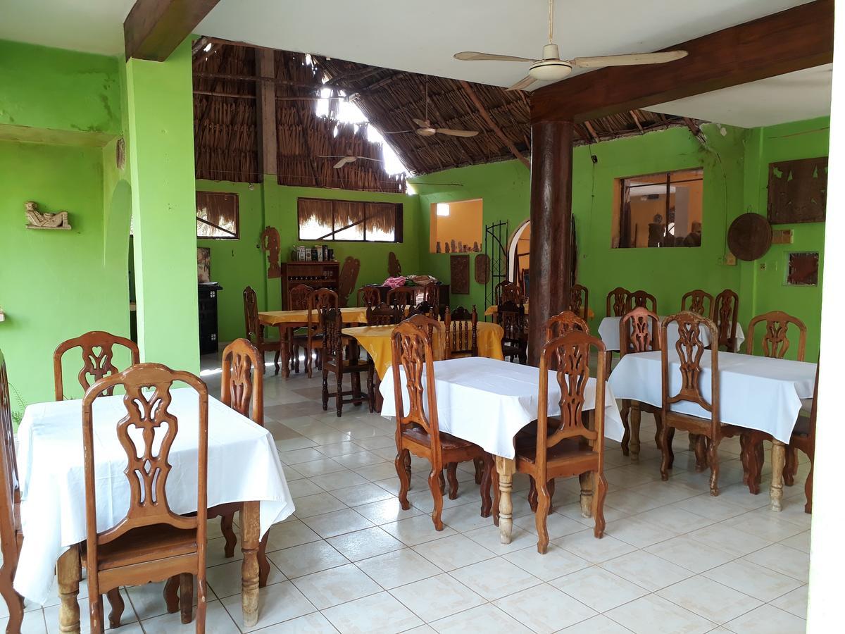 El Chac Mool Bed & Breakfast Santa Elena Екстериор снимка
