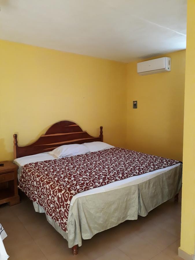 El Chac Mool Bed & Breakfast Santa Elena Екстериор снимка