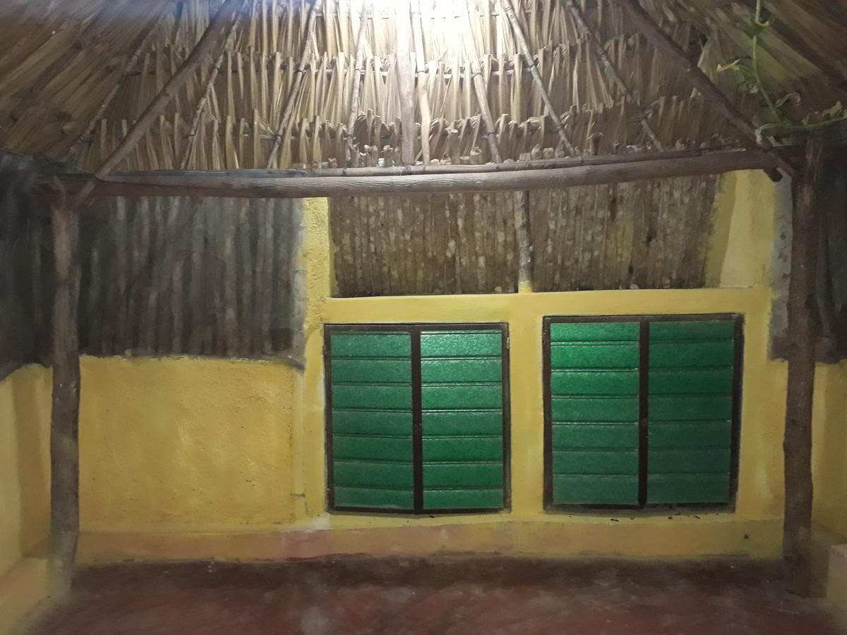 El Chac Mool Bed & Breakfast Santa Elena Екстериор снимка