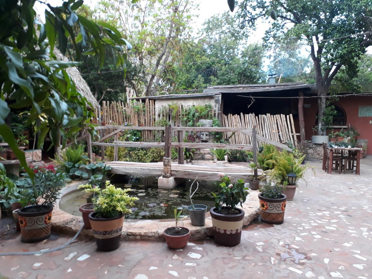 El Chac Mool Bed & Breakfast Santa Elena Екстериор снимка