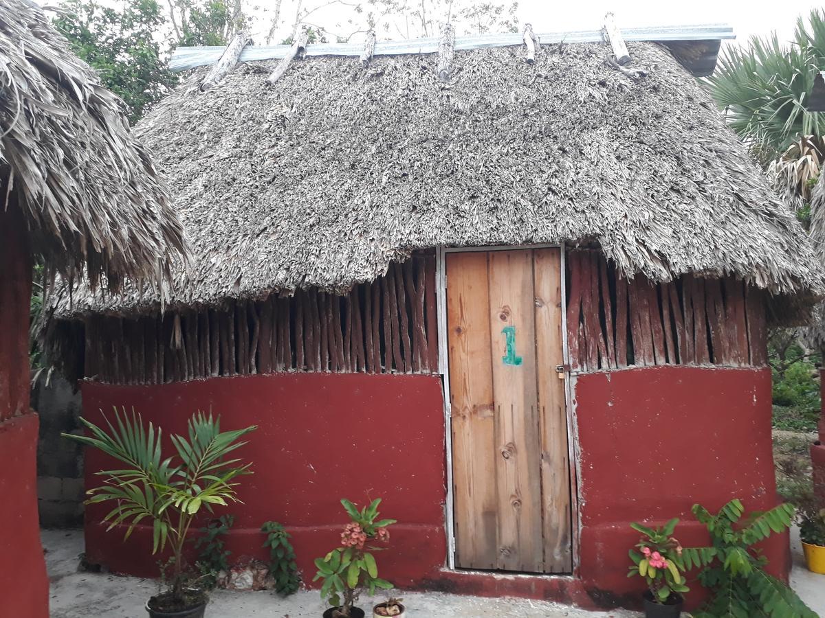 El Chac Mool Bed & Breakfast Santa Elena Екстериор снимка